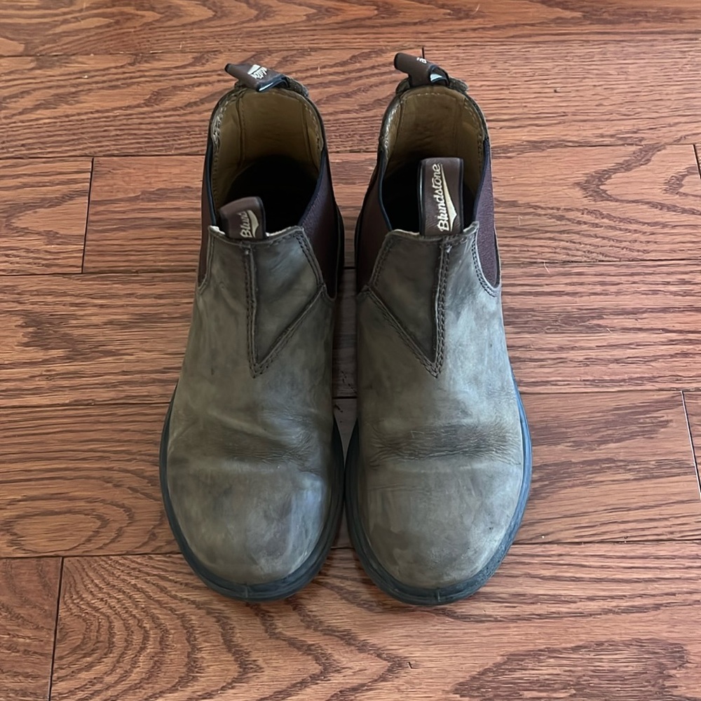 Blundstones - Youth, size 2